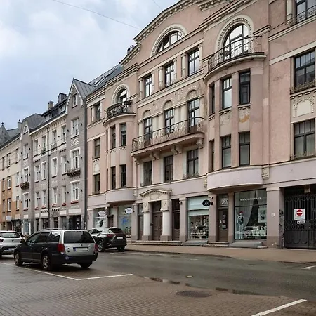 A7 Harmony I 2br In Centre *